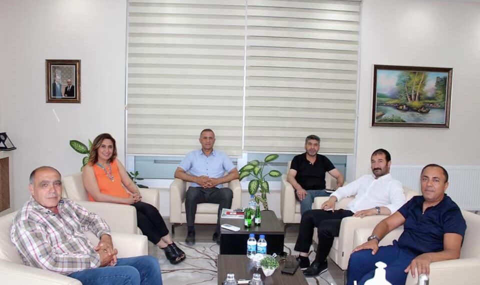 Odamız üyesi Mehmet Sürkit odamız yönetim kurulu başkanı Kamil Arslan ‘ı makamında ziyaret etti.