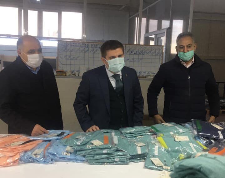Sayın Valimiz Sayın H. Engin Sarıibrahim, 130 kişilik istihdam kadrosu ile şehrimizin üretim ve istihdam alanında kalkınmasına katkı sağlayan Gürşan Tekstil’i odamız Yönetim kurulu Başkanı Kamil Arslan ile birlikte ziyaret ederek fabrikada incelemelerde bulundu.