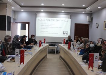 Kadın Girişimciliğinde Yol Haritaları, Kooperatifçilik ve Kendi İşini Kurmak” konulu eğitim programı 4.gününde Cüneyt Örkmez hocamız ile devam etmektedir.