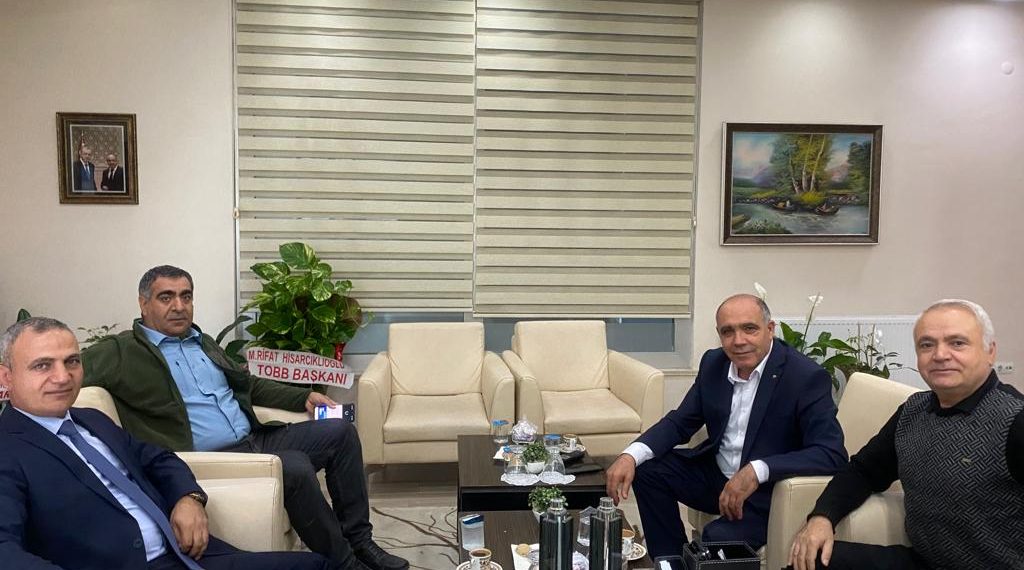 Odamız yönetim kurulu başkanlığına  güven tazeleyerek Yeniden Seçilen Odamız yönetim kurulu başkanı Kamil Arslan ve yönetim kuruluna İlimiz eski Belediye Başkanı Murat Yikit  Hayırlı  olsun ziyaretinde bulundu