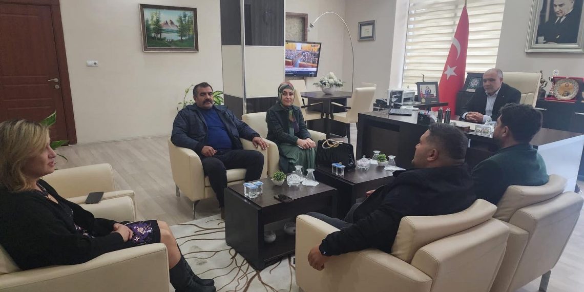 Ak parti insan hakları komisyonu odamız yönetim kurulu başkanı Kamil Arslan’ı makamında ziyaret etti