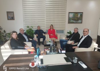 Denizbank Güneydoğuda Anadolu Bölge Müdürü Pervin Dinçer Altunhan ve Denizbank Iğdır Şube müdürü odamız yönetim kurulu başkanı Kamil Arslan’a hayırlı olsun ziyaretinde bulundu