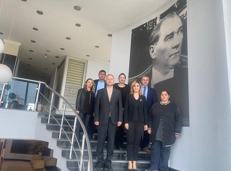 Türkiye Cumhuriyeti’nin kurucusu Büyük Önder Mustafa Kemal Atatürk’ün aramızdan ayrılışının 84.yıl dönümünde saatler 09.05’i gösterdiğinde ITSO’da Atamız saygı özlem ve minnetle anıldı.