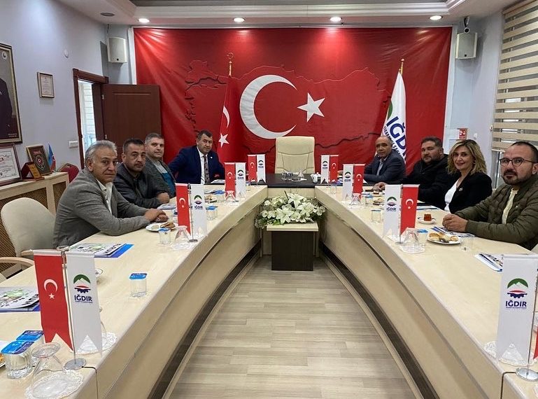 Odamız yönetim kurulu başkanlığına  güven tazeleyerek Yeniden Seçilen Odamız yönetim kurulu başkanı Kamil Arslan ‘a İlimiz MHP milletvekili sayın Yaşar Karadağ Hayırlı  olsun ziyaretinde bulundu