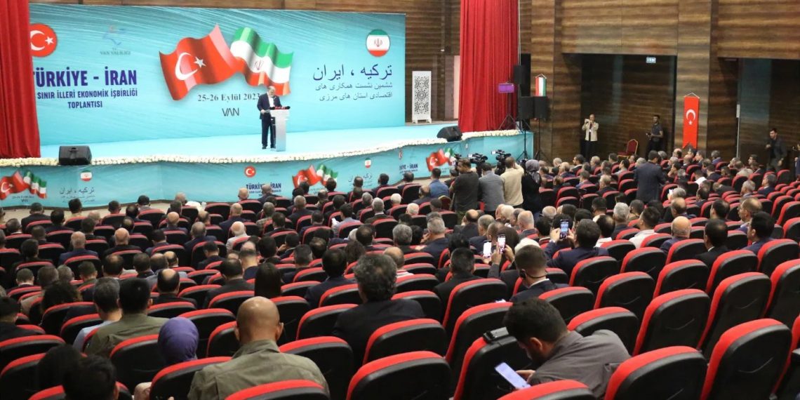 Yönetim Kurulu Başkan Yardımcımız Ekber Ayaz Van’da gerçekleşen  “Türkiye-İran 6. Sınır İlleri Ekonomik İşbirliği Toplantısı”na katıldı.