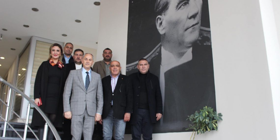 MHP İğdır il genel meclis üyesi Özcan Günsoy odamız yönetim kurulu başkanı Kamil Arslan ‘ı makamında ziyaret etti.