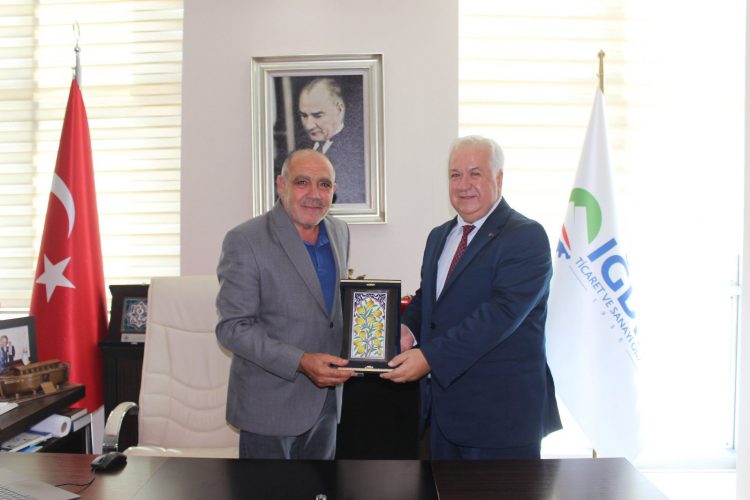 DİLUCU GÜMRÜK MÜDÜRÜNDEN VEDA ZİYARETİ..